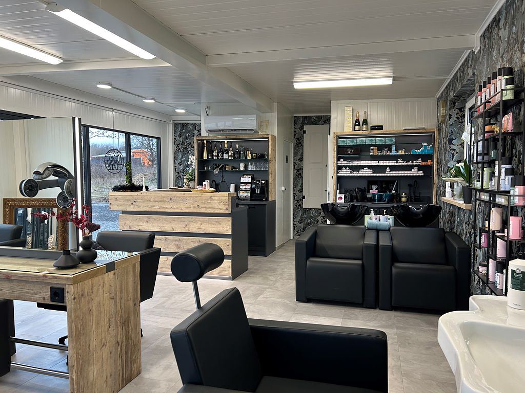 Business-Container Donna