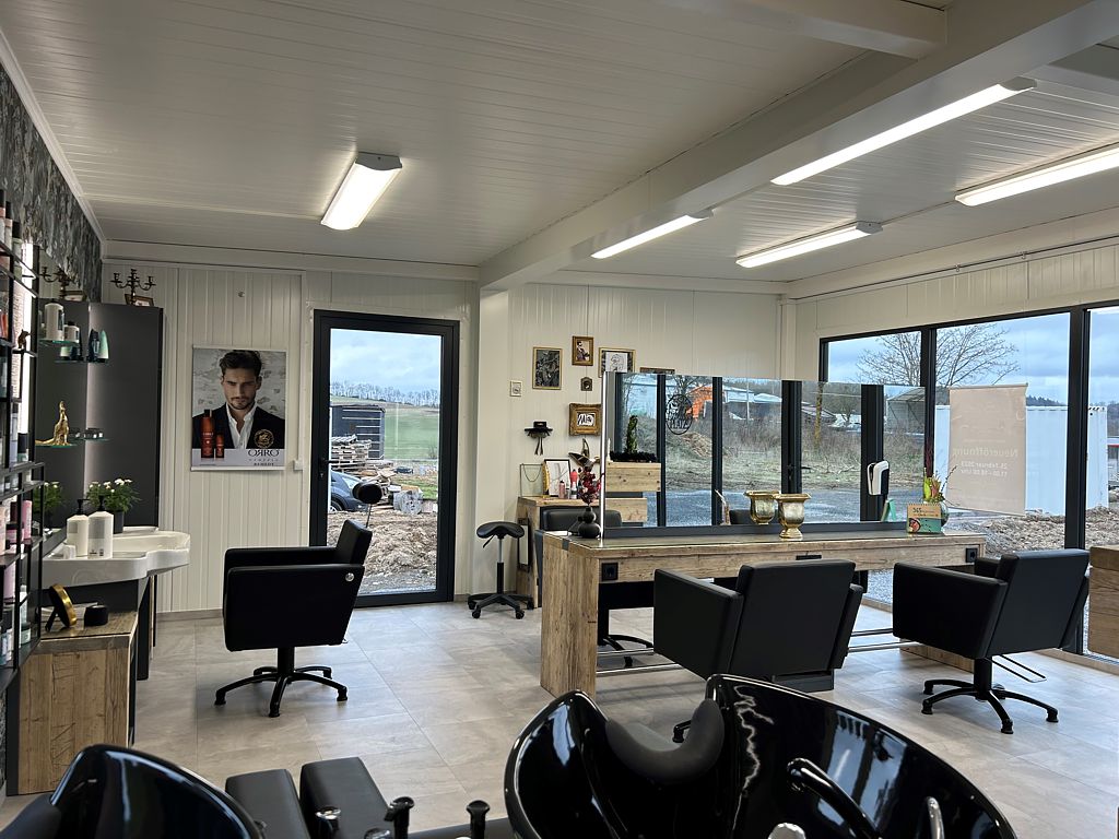 Business-Container Donna