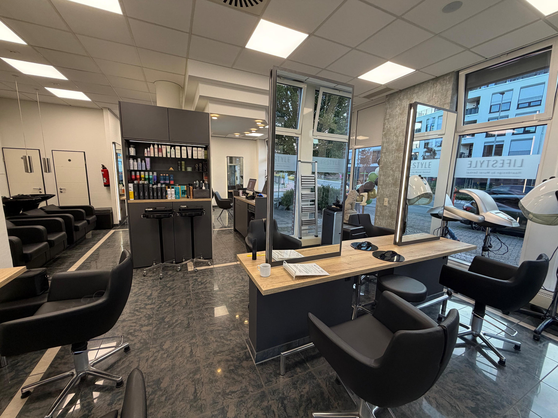 Friseureinrichtung